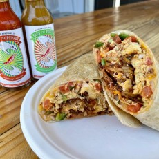 Our breakfast wraps and @passthepepperhot sauce
